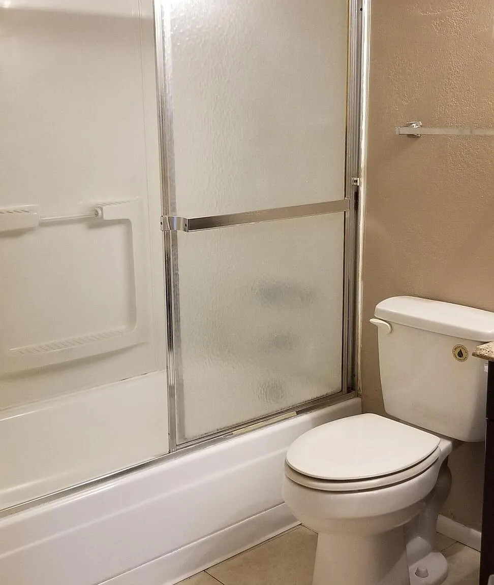 2 bed, 1.0 bath, 700 sqft, $1,000 — Photo 4