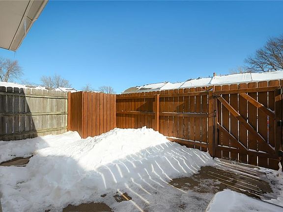 3rd image of 6224 E 129th St