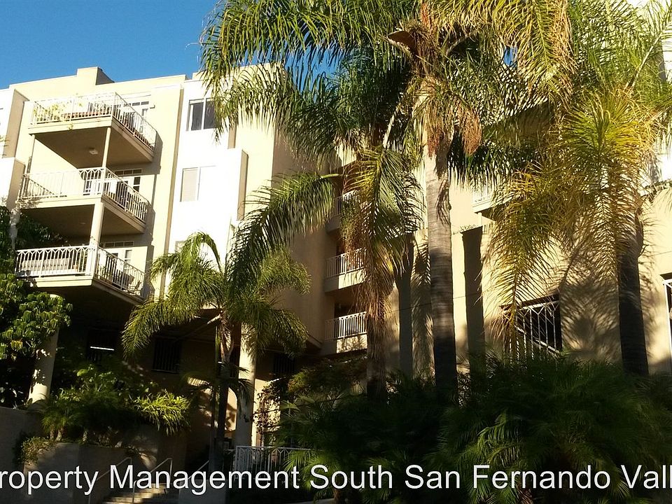 1st image of 2222 N Beachwood Dr APT 309