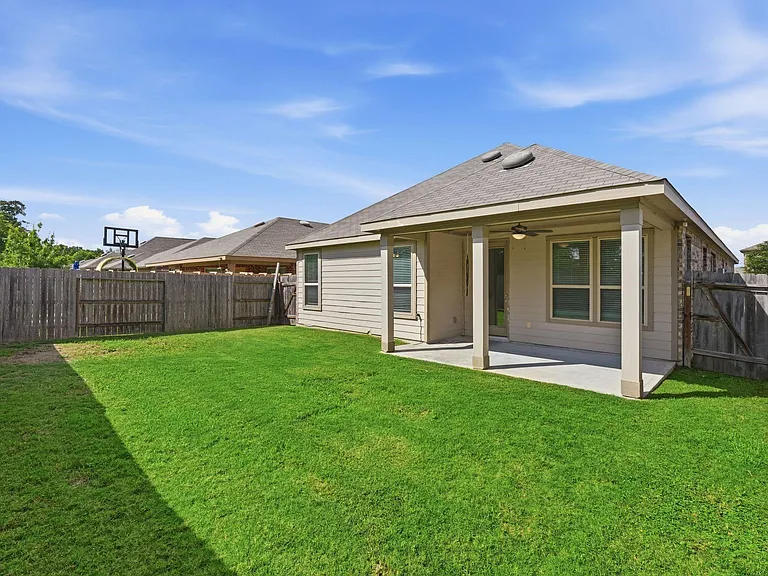1140 Clonmore Ct — Photo 39