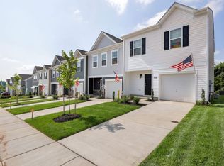 240 Maple Run Dr, York, PA 17404