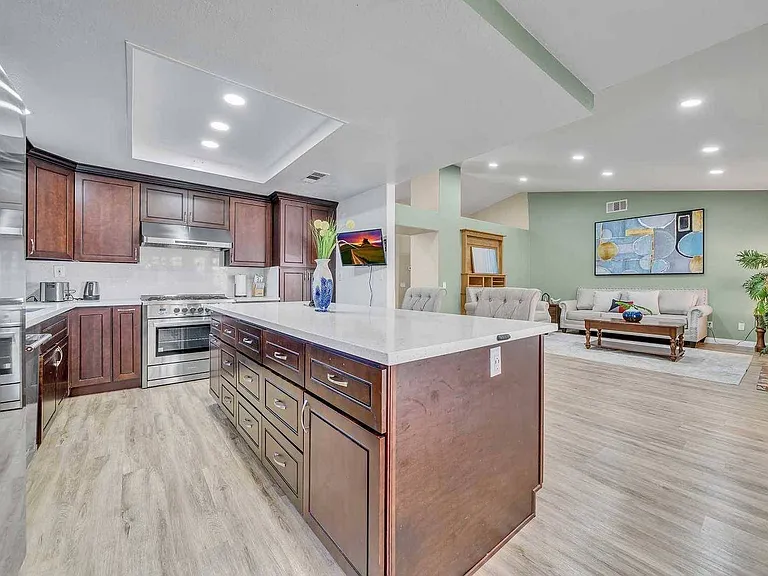 688 Black Oak Cir — Photo 14