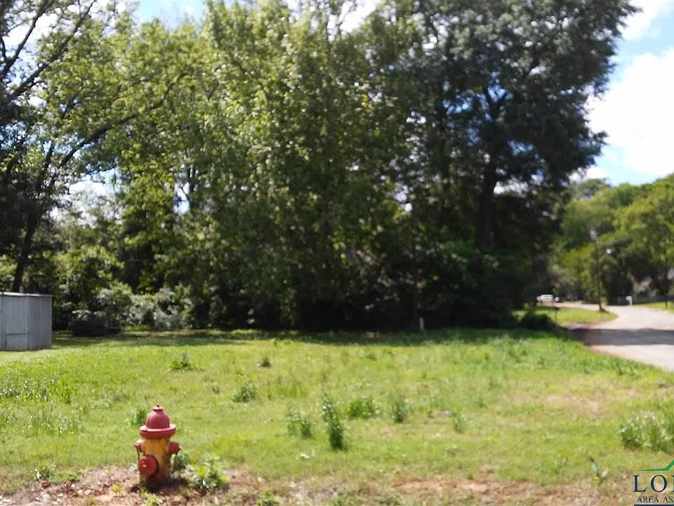 1st image of Youngsdale Cir