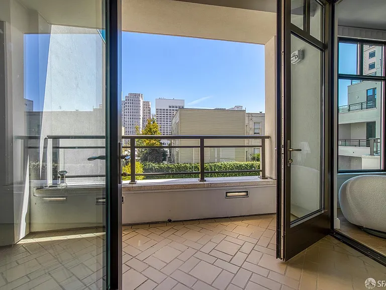 875 California St #403 — Photo 49