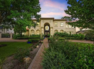 1119 River Glynn Dr, Houston, TX 77063