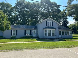 10825 Main St, Roscoe, IL 61073