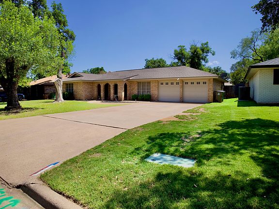 2nd image of 3319 Chatterton Dr