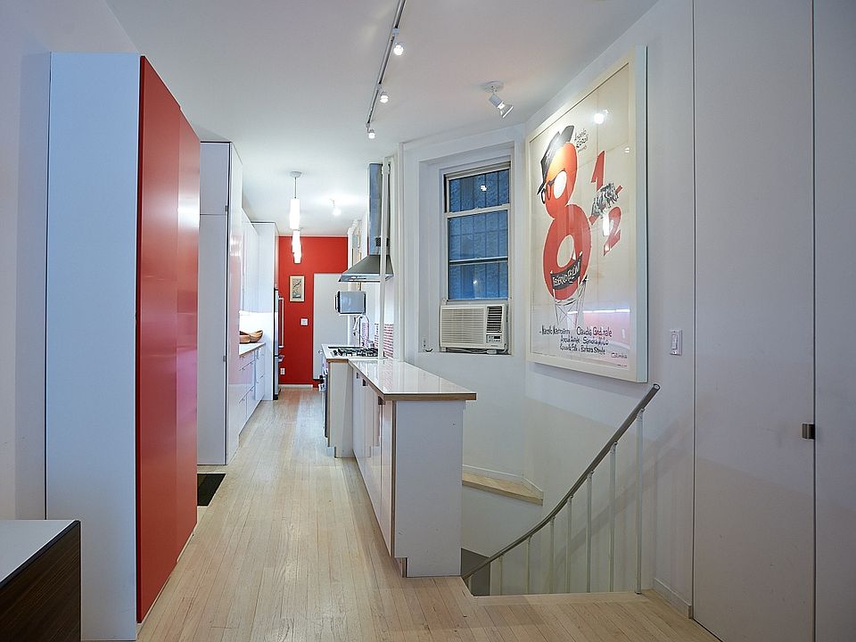 1st image of 633 E 11th St APT 1