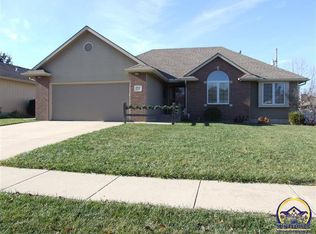 2813 SW Maxfield Rd, Topeka, KS 66614