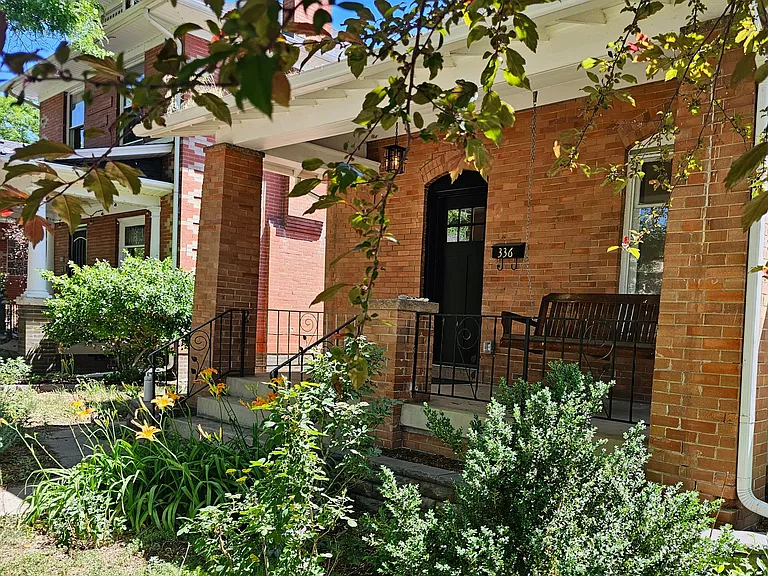 336 S Corona St — Photo 30