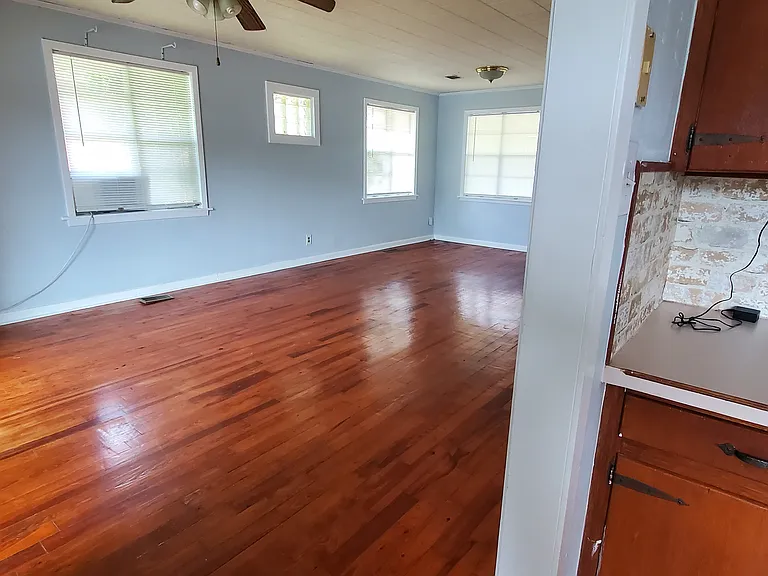 1807 Lakeshore Dr #C — Photo 12