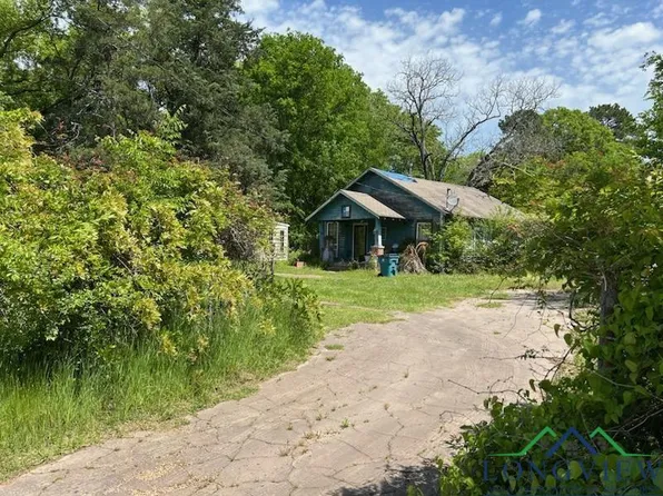 518 N Live Oak St, Carthage, TX 75633