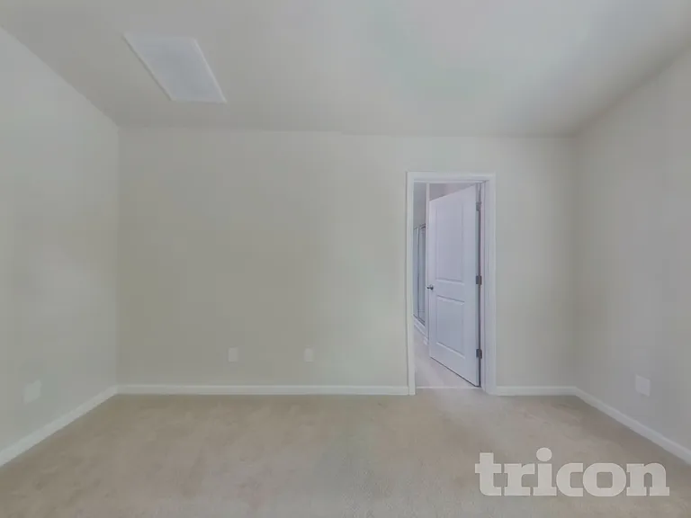 201 Spring Knoll Dr — Photo 6