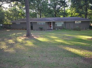 1403 N Dudney Rd, Magnolia, AR 71753