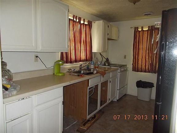 3rd image of 293 E Jackson St