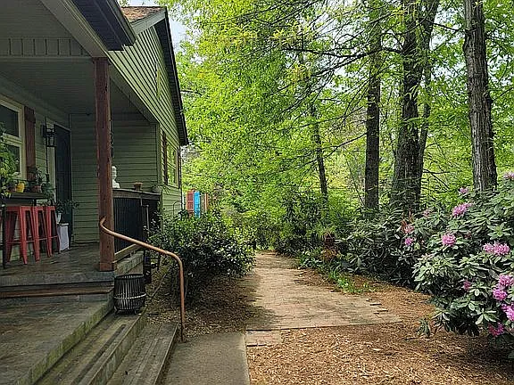 130 White Dogwood Ln — exterior photo
