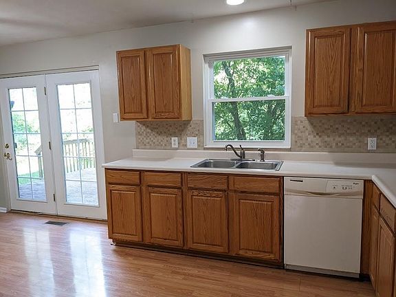 5th image of 6208 Wellington Pl