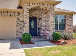 145 Hidden Creek Ct, Saginaw, TX 76131