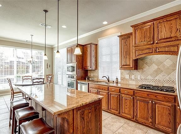 5th image of 1308 Blue Sage Cir