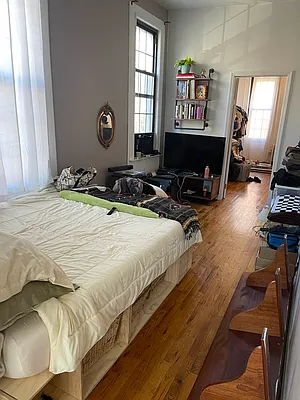 Rented by Delmark Realty LLC | media 7