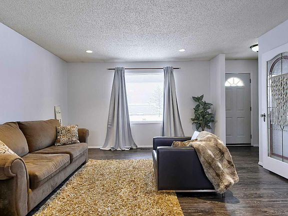 5th image of 137 Alder Cres SE