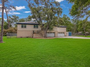 1010 Rosewood Dr, Dickinson, TX 77539