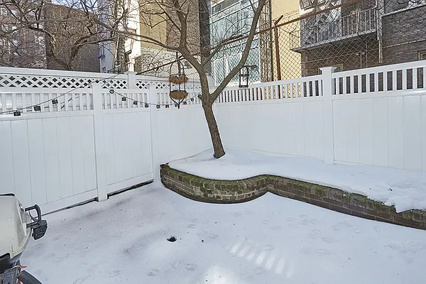 Rented by Fox Residential Group | media 7