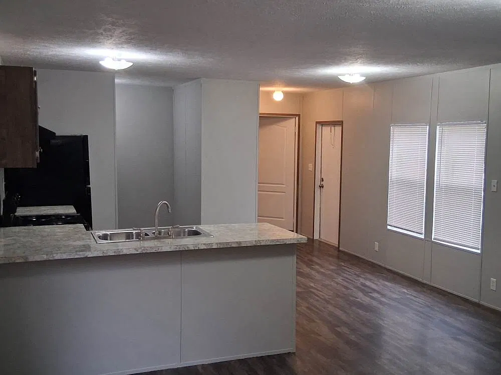 3 bed, 1034 sqft, $1,199 — Photo 4