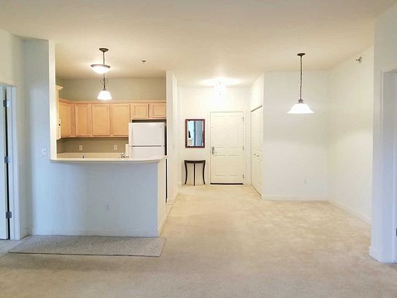 4th image of 4120 S Lake Dr #C358