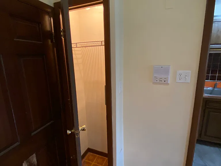33 Chestnut St — Photo 8