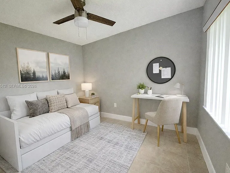 335 SW 20th St #9 — Photo 13