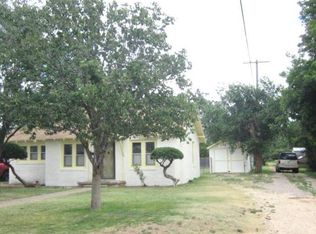 708 Nassau St, Plainview, TX 79072