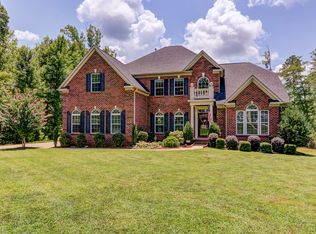 640 Winter Walk Ln, Lake Wylie, SC 29710