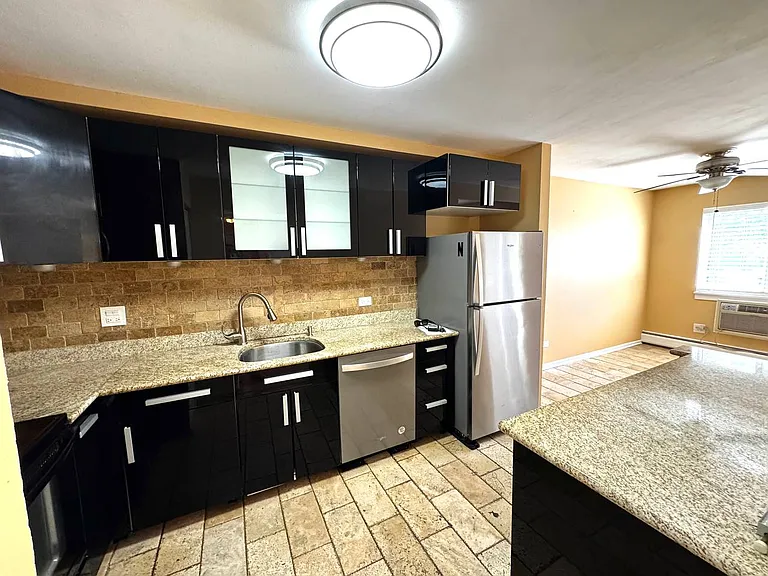 2 Villa Verde Dr #100 — Photo 2