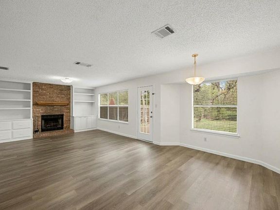 4th image of 6018 La Naranja Ln