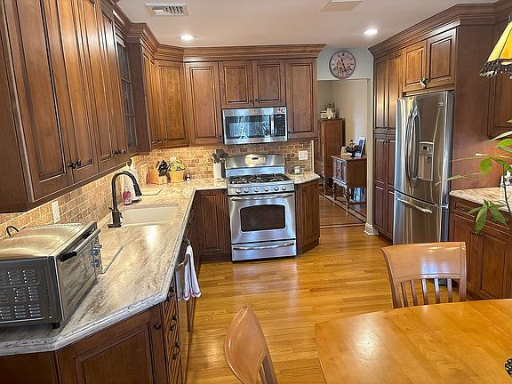 MEIK ss Appl, HW Floor