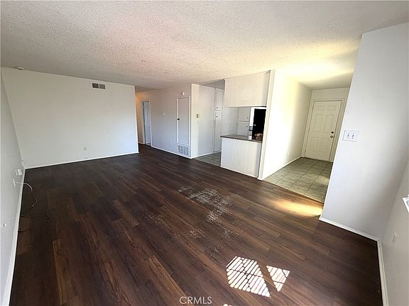 4th image of 3940 Ocean View Blvd