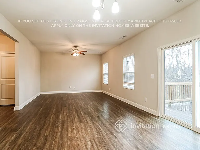 5626 Colonial Garden Dr — Photo 5