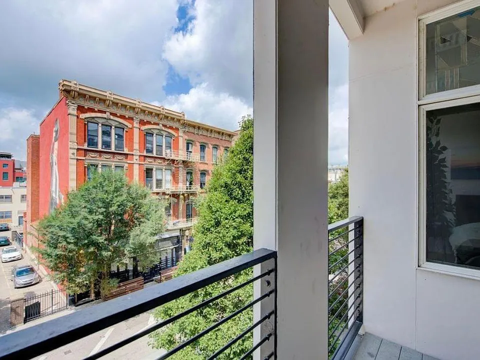 1150 Vine St #39