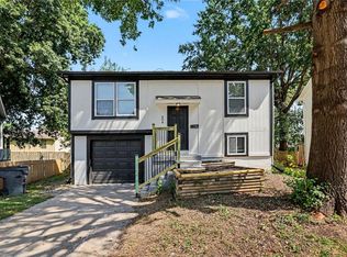 606 E Welston Ave, Olathe, KS 66061