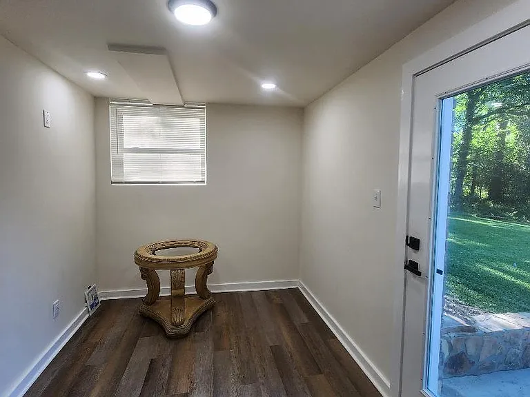302 Kelso Dr SW — Photo 26
