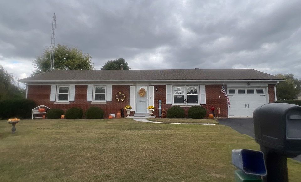 1st image of 303 Beechwood Dr