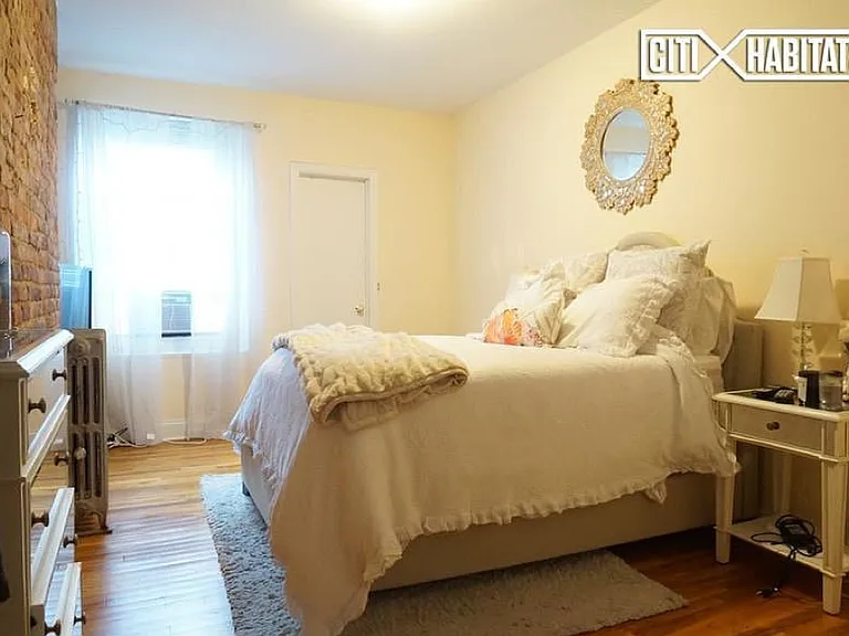 517 2nd Ave #2 — Photo 1