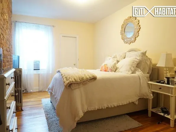 517 2nd Avenue image 1 of 12