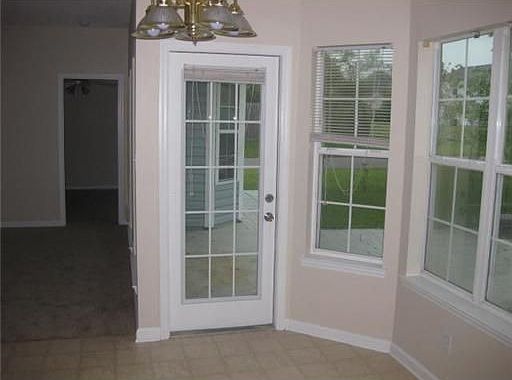 5th image of 16321 Greenglade Dr