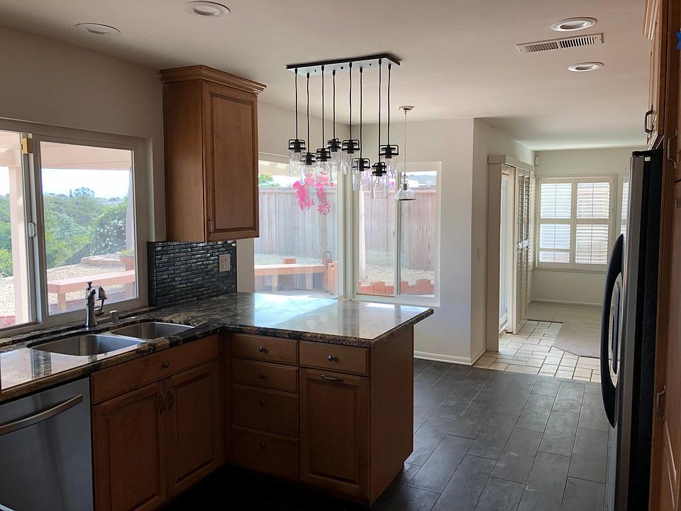 1st image of 7735 Flanders Dr