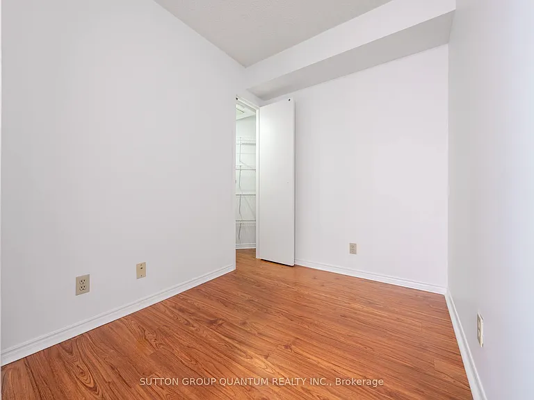 10 Yonge St #2113 — Photo 18