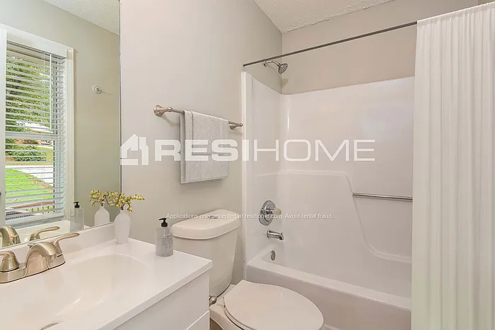 982 Millwood Dr SW — Photo 13