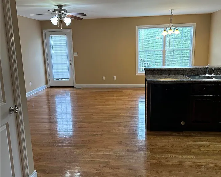 226 Spring Creek Ave — Photo 4