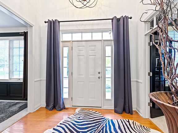 4th image of 9816 Northwind Dr